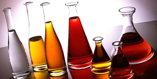 Pfanner B2B Halbfabrikate Konzentrate Pfanner Halbfabrikate in Laborumgebung