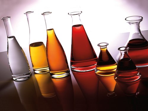 Pfanner Getränke Halbfabrikate Diverse Flaschen mit Konzentraten gefüllt